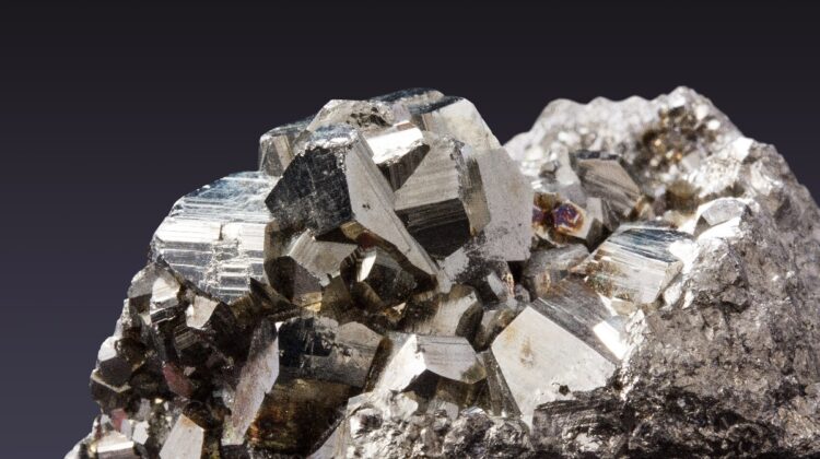 Image of pyrite minerals courtesy of Pixabay.
