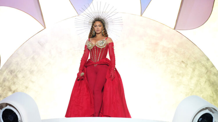 Nam helped fabricate this halo worn by Beyoncé. Kevin Mazur/Getty Images