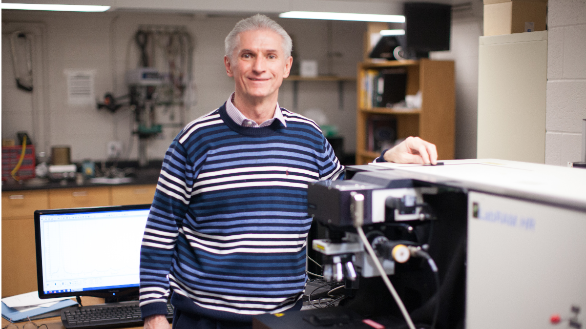 Dr. Robert Mayanovic in lab
