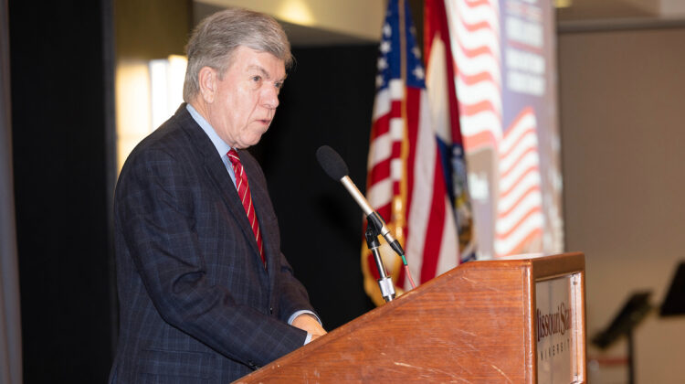 Senator Roy Blunt speaks at podium during MSU Veterans Day breakfast.