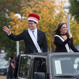 homecoming court in parade